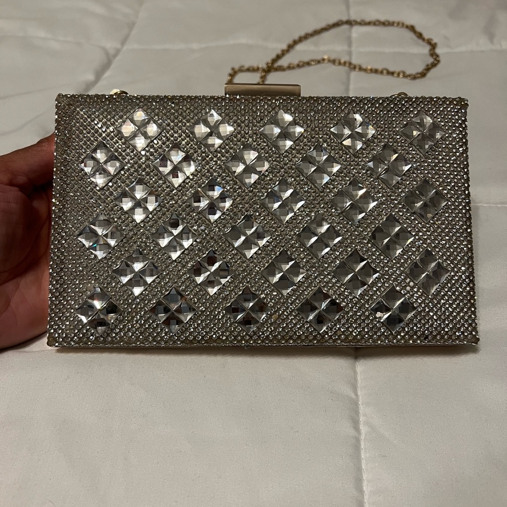 Gold clutch